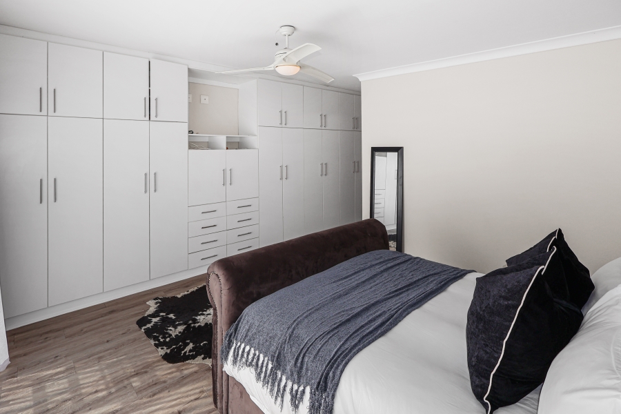 4 Bedroom Property for Sale in Beacon Bay Eastern Cape